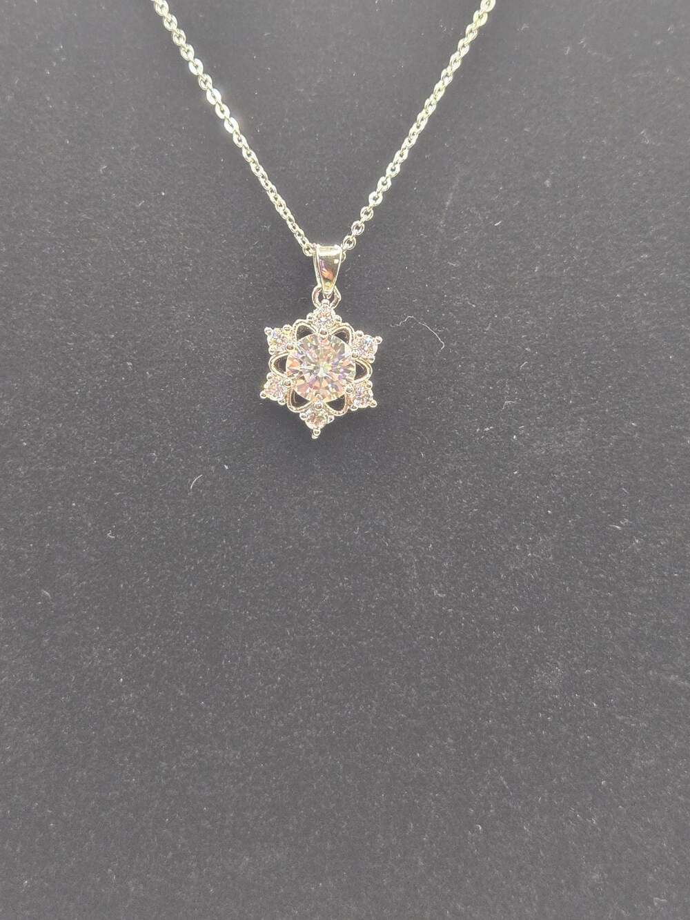 1.5 Carat Round Moissanite Snowflake Pendant Necklace - Picture 3 of 8